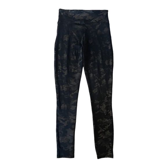 SPANX Faux Leather Camo Leggings Matte Black Size  Large, MSRP $98 - Picture 10 of 13